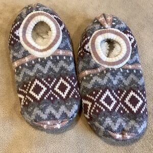 Cabin Socks Slip on Slipper Socks, Knit outside,‎ sherpa inside. Rubber Grippers